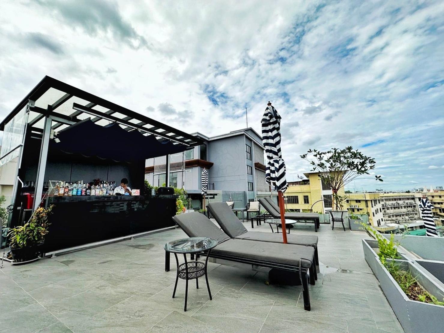 Hotel Ayathorn Bangkok Exterior foto